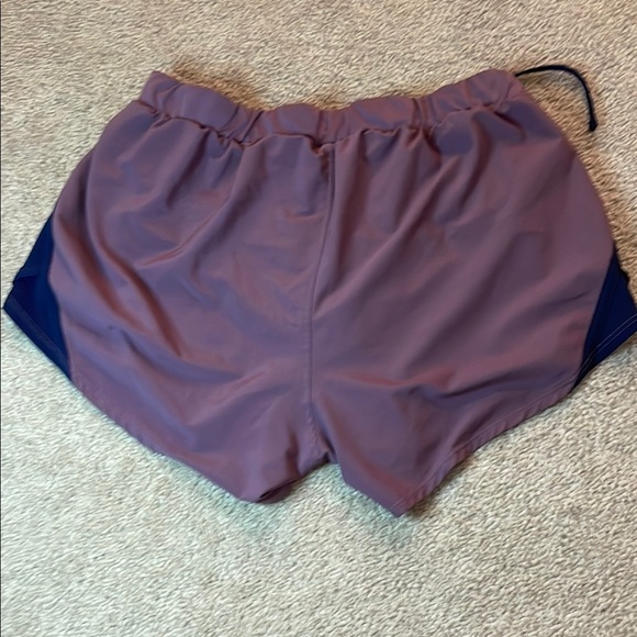 Under Armour Fly By 2.0 Running Shorts, Large - Ash Plum(554)/Midnight Navy - Picture 6 of 7